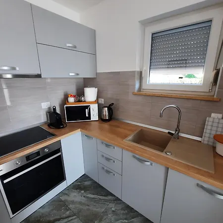 Rumac Poljane Apartamento *