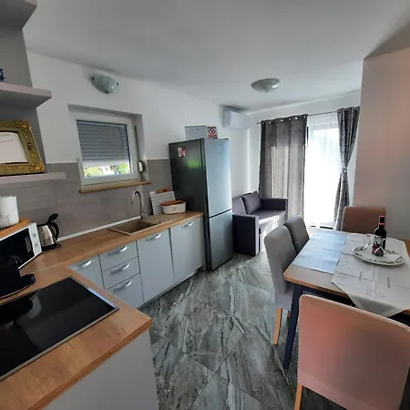 Rumac Poljane Apartment Opatija
